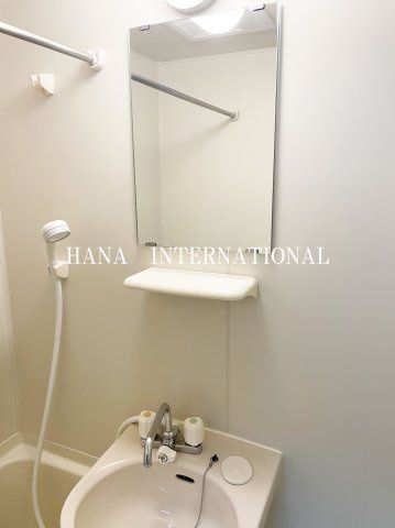 洗面設備　反転タイプ参考写真