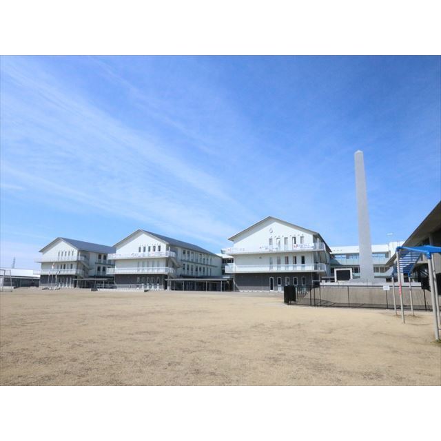 中学校　秀峰筑波義務教育学校（中学校）まで3600m