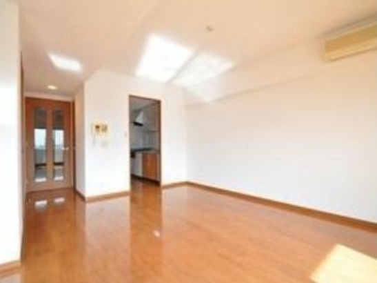 居室・リビング　※別部屋の参考写真です。