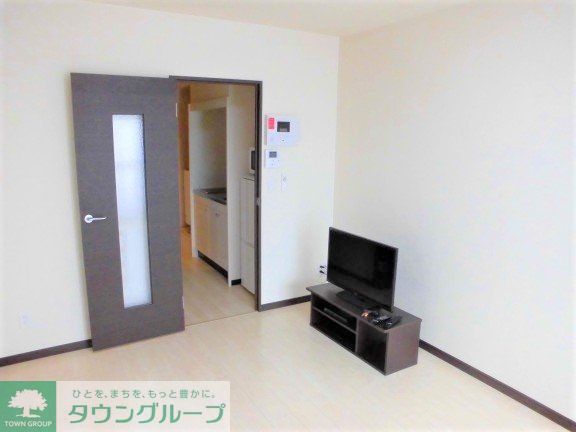 居室・リビング　同タイプ代表写真となり設備仕様は一部異なる場合があります。