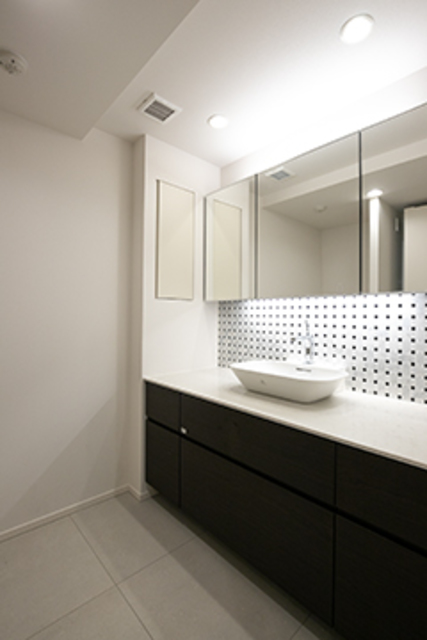 洗面設備　※写真は同タイプ住戸です。