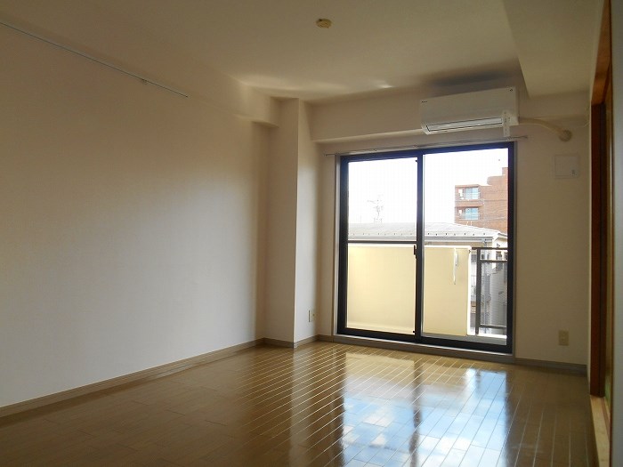 居室・リビング　同物件別部屋参考写真です