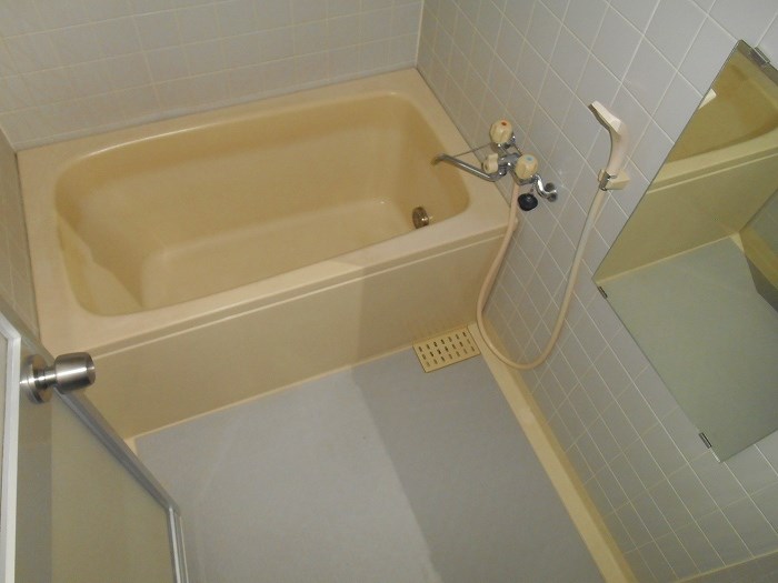 バス・シャワールーム　同物件別部屋参考写真です