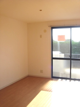 居室・リビング　南向きの洋室