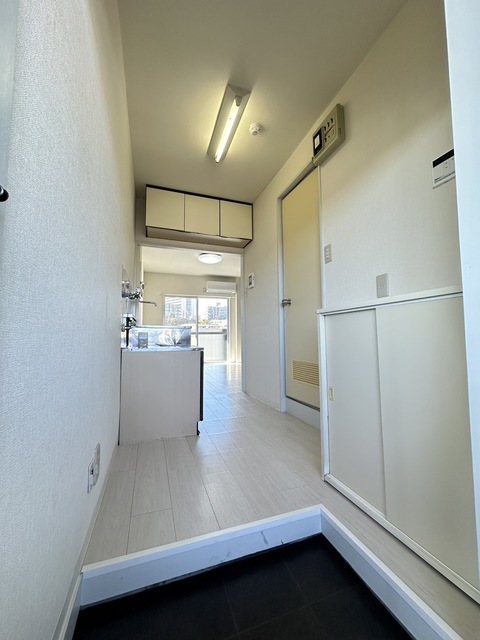 玄関　別部屋参考写真です