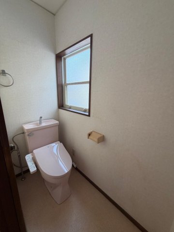 トイレ　1階トイレ（2階もあり）