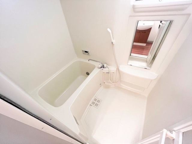 バス・シャワールーム　ご家族や長時間入浴に便利な追い炊き機能付きです♪