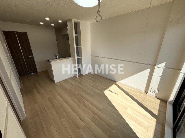 居室・リビング　※同物件別号室の写真です※現況を優先します