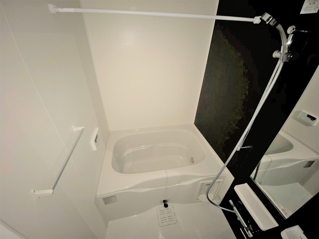 バス・シャワールーム　★同施工別建物の参考写真です★