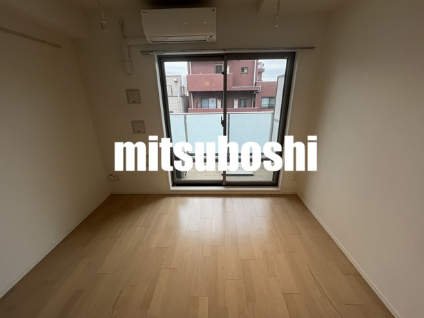 居室・リビング　同間取り別階、反転タイプ写真含みます