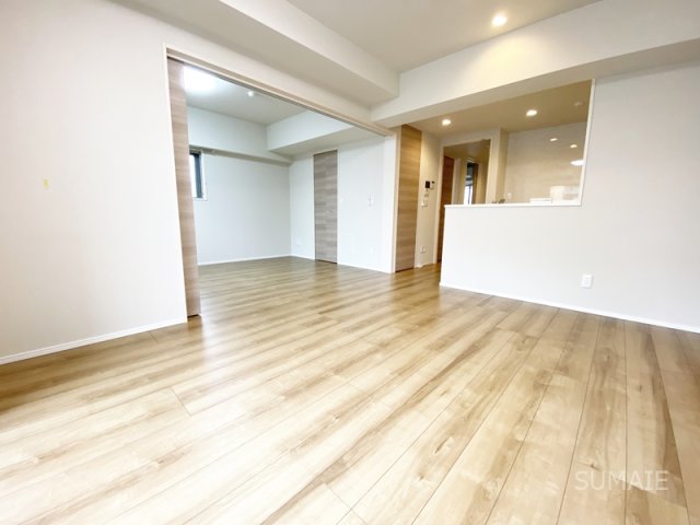 居室・リビング　11.6帖のLDKですが洋室を繋げて広々！