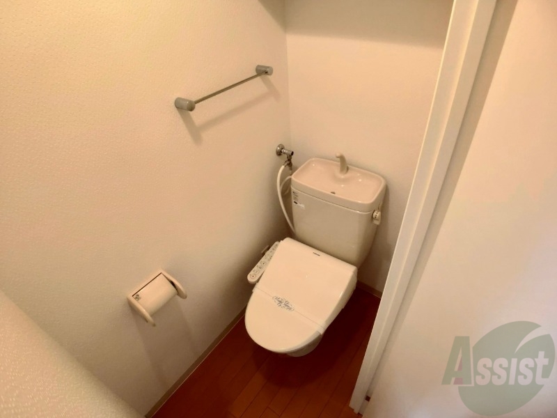 トイレ　トイレです。ウォシュレット付を探している方、おすすめです。