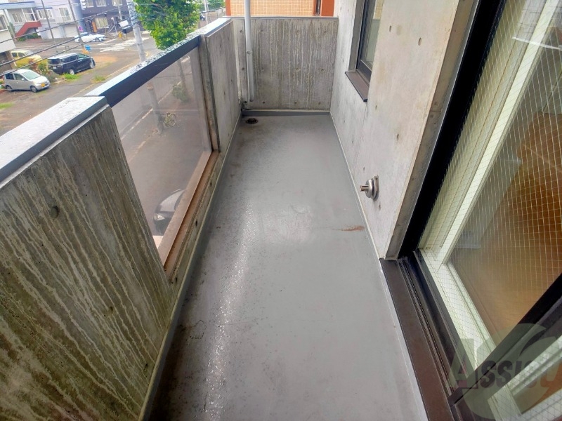 バルコニー　バルコニーです。洗濯物を干したり一息ついたりできますね！