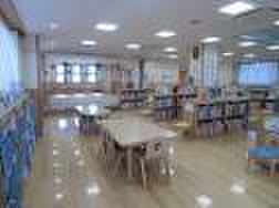 図書館　南大泉図書館（図書館）まで300m