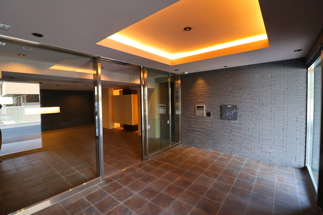 エントランス　エントランス　オートロック