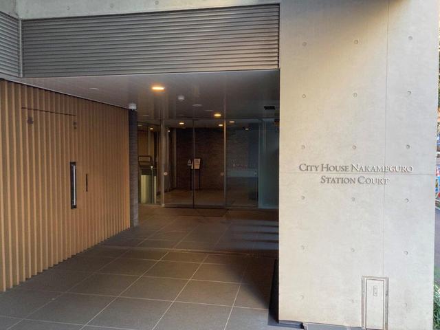 エントランス　エントランス前