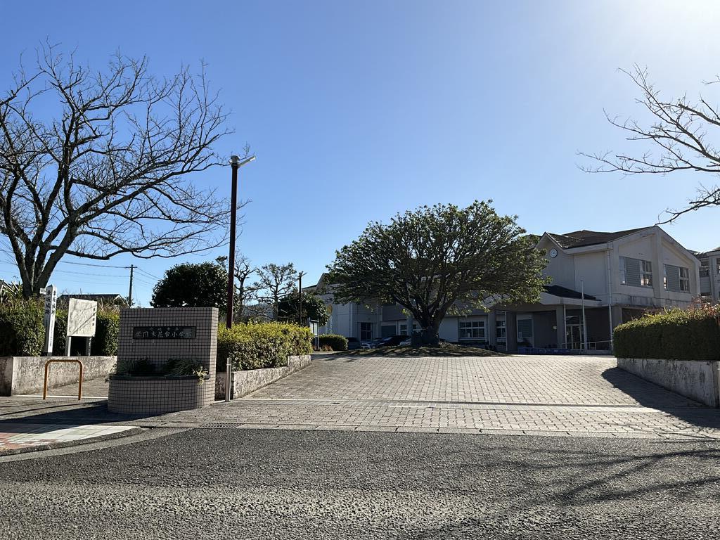 小学校　宮崎市立木花小学校（小学校）まで2669m