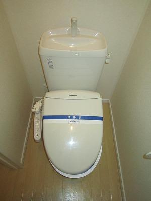 トイレ　コンパクトで使いやすいトイレです