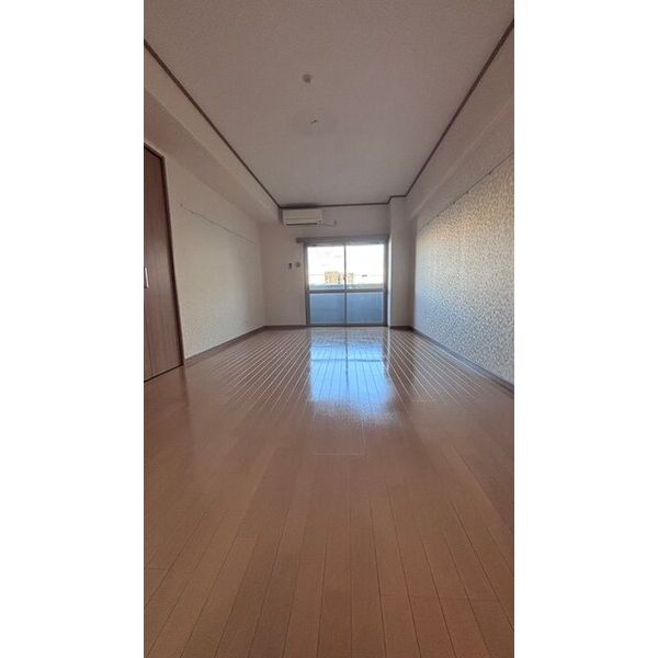 居室・リビング　ロイヤル博多駅前