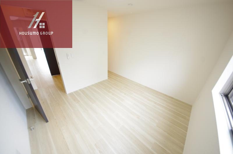 その他部屋・スペース　開放的な寝室です