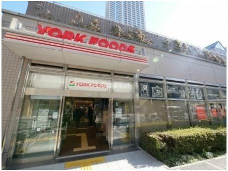 スーパー　ヨークフーズ新宿富久店（スーパー）まで238m