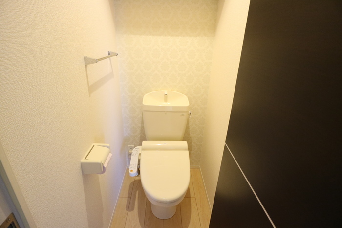 トイレ　トイレ（温水洗浄暖房便座）