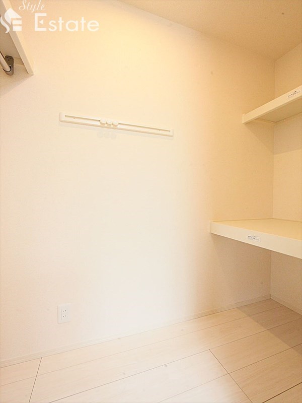 収納　ウォークインクローゼット