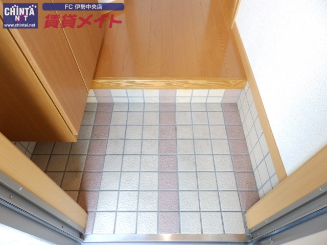 玄関　反転タイプ参考写真