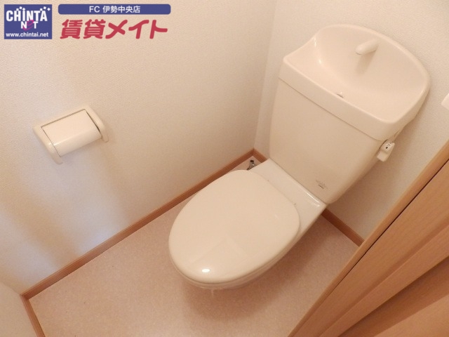 トイレ　反転タイプ参考写真