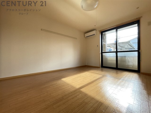 居室・リビング　角部屋・南向きで陽当り良好なお部屋です！