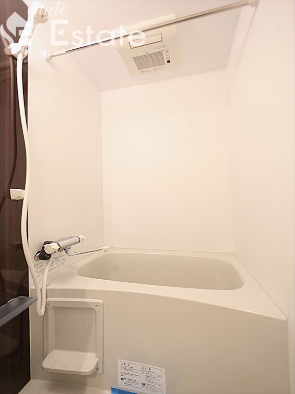 バス・シャワールーム　バスルーム