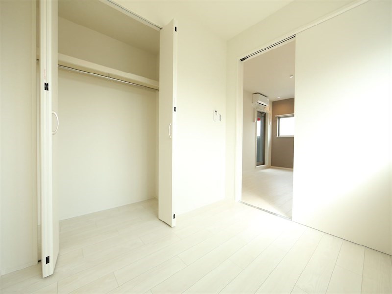 その他部屋・スペース　洋室3.8帖　クローゼット付（収納充実してます）　同仕様写真