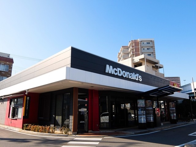 飲食店　マクドナルド2号線七宮店（飲食店）まで195m