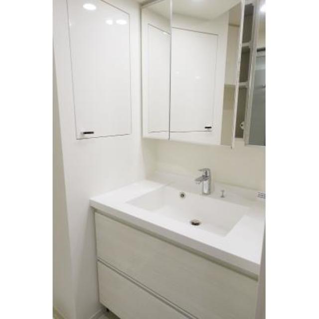 洗面設備　※写真は同タイプ住戸です。