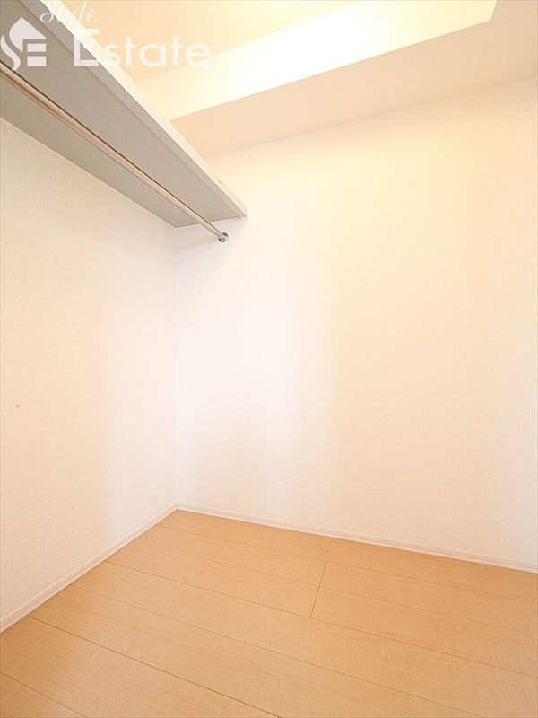 収納　ウォークインクローゼット