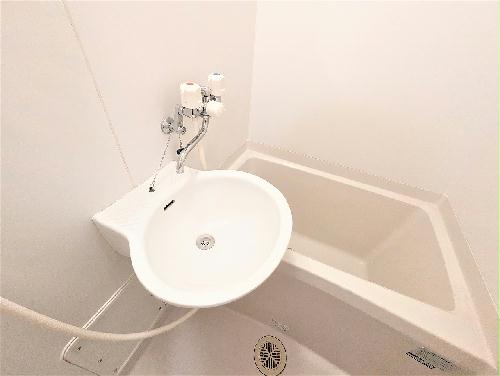 洗面設備　設備仕様は号室により異なる為、現況を優先します。