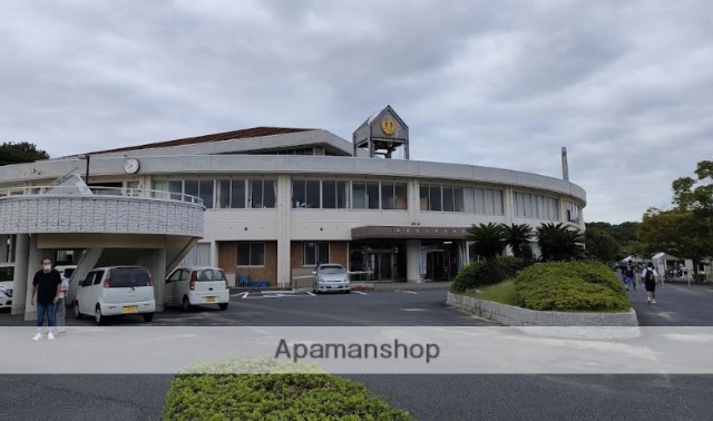 中学校　黒石中学校（中学校）まで1444m