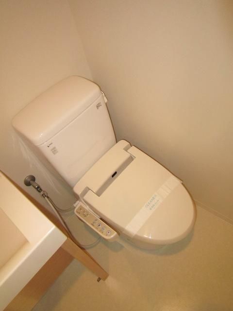 トイレ　ウォシュレット付トイレ。
