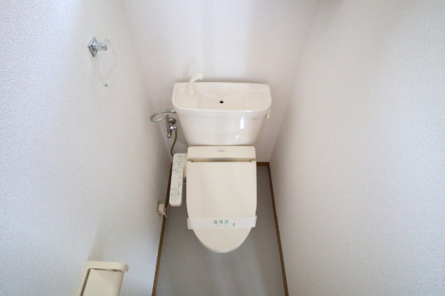 トイレ　＊２０４号室の写真です。