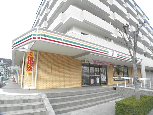 コンビニ　セブンイレブン神戸本庄町1丁目店（コンビニ）まで288m