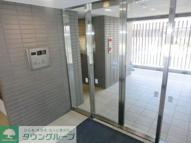 エントランス　安心のオートロック完備