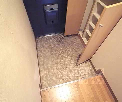エスリード四条河原町の玄関写真