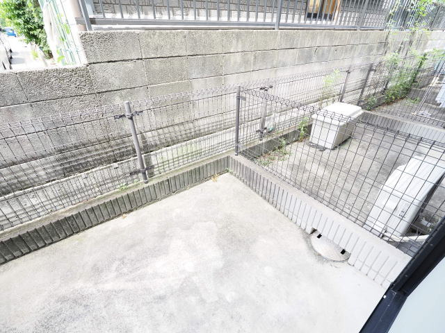 バルコニー　専用庭
