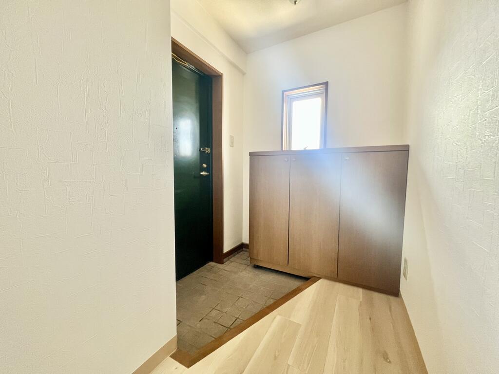 玄関　※同物件、別号室の写真（現状優先）