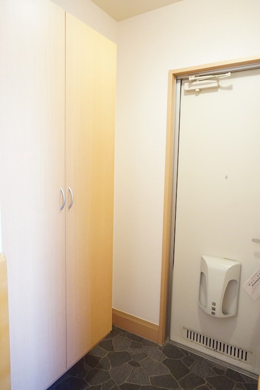 玄関　※同アパート別部屋の参考写真です。