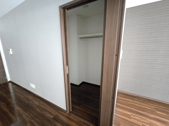 収納　エルシア