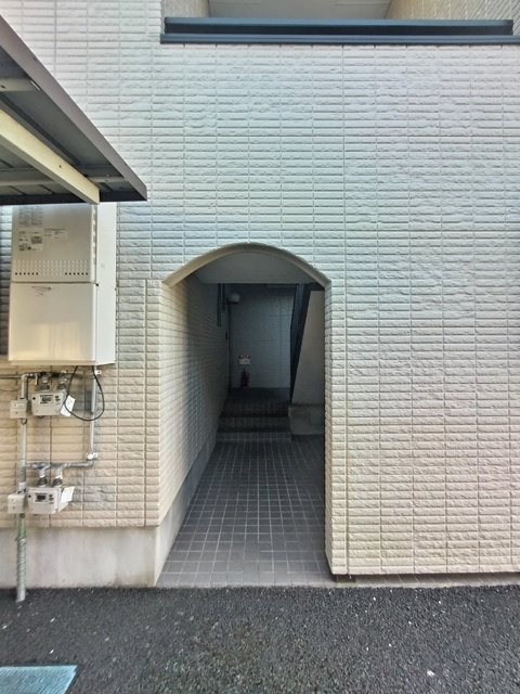 エントランス　建物入口です★