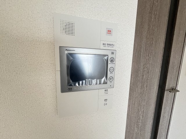 セキュリティ　モデル写真