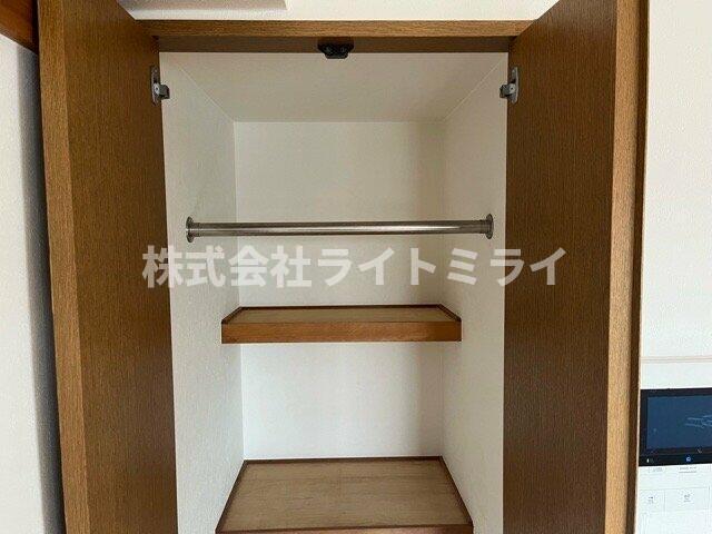 収納　クローゼット?