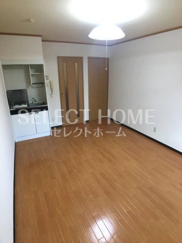 居室・リビング　こちらのリビングで趣味の時間をお楽しみください